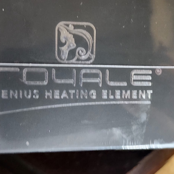 Royale Platinum Hair Straightener - Picture 2 of 4